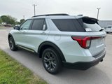 New 2025 Ford Explorer Active image 3