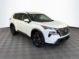 Used 2025 Nissan Rogue SV image 4