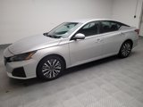 Used 2023 Nissan Altima 2.5 SV image 2