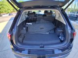 Used 2022 Volkswagen Tiguan SE w/ Panoramic Sunroof Package image 4