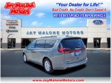 Used 2022 Chrysler Pacifica Touring-L image 4