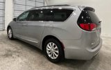 Used 2017 Chrysler Pacifica Touring-L image 6