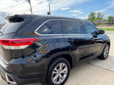 Used 2017 Toyota Highlander Limited w/ Protection Package #3 image 5