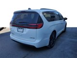 New 2025 Chrysler Pacifica Limited image 4