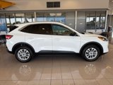 Used 2022 Ford Escape SE image 2