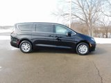 New 2025 Chrysler Pacifica Select image 2