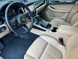 Used 2024 Porsche Macan image 4