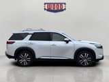 New 2025 Nissan Pathfinder Platinum image 2