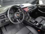 Used 2025 Porsche Macan image 4