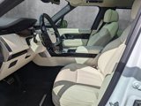 New 2025 Land Rover Range Rover Long Wheelbase SE image 4