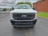 New 2025 Ford F250 4x4 Crew Cab Super Duty image 2