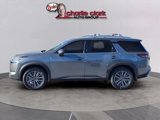 New 2025 Nissan Pathfinder SL w/ SL Premium Package image 2