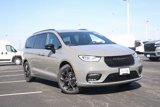 New 2025 Chrysler Pacifica Limited image 2
