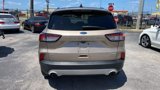 Used 2020 Ford Escape SE image 5