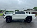 Used 2024 Nissan Frontier PRO-4X w/ Off-Road Protection Package image 4