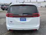 Used 2023 Chrysler Pacifica Touring-L image 5