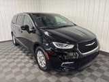 New 2026 Chrysler Pacifica Select image 5