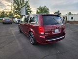 Used 2018 Dodge Grand Caravan GT image 3