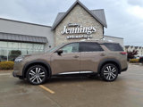 Used 2023 Nissan Pathfinder Platinum image 2