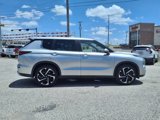 Used 2023 Mitsubishi Outlander 4WD Plug-In Hybrid image 2