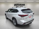 New 2025 Toyota Highlander Platinum image 2