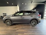 Used 2018 Toyota RAV4 SE image 4