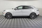Used 2025 Porsche Cayenne Coupe image 2