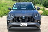 Used 2024 Toyota Highlander XLE image 2
