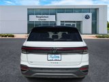 New 2025 Volkswagen Taos SE image 5