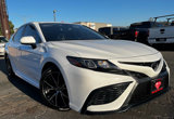 Used 2021 Toyota Camry SE image 2