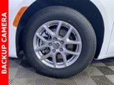 Used 2023 Chrysler Pacifica Touring-L image 2
