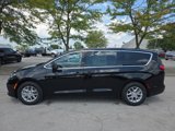 New 2026 Chrysler Pacifica Select image 4