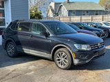 Used 2019 Volkswagen Tiguan SE w/ Panoramic Sunroof Package image 2