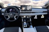 New 2025 Mitsubishi Outlander SE image 5