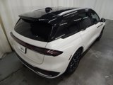 Used 2024 Lincoln Nautilus Reserve image 3