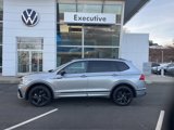 Certified 2024 Volkswagen Tiguan SE R-Line image 2