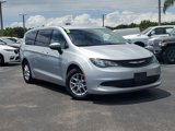 Used 2023 Chrysler Voyager LX image 2