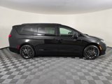 New 2025 Chrysler Pacifica Select image 3