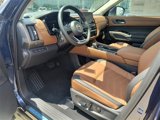New 2025 Nissan Pathfinder Platinum image 2