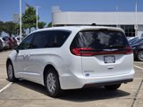 New 2025 Chrysler Pacifica Select image 3