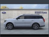 New 2025 Ford Expedition Active image 3