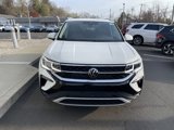 Certified 2024 Volkswagen Taos SEL image 5