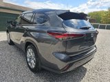 Used 2025 Toyota Highlander Limited image 4