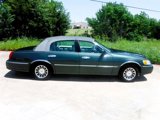 Used 2000 Lincoln Town Car Signature image 4