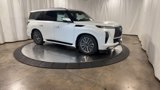 New 2025 INFINITI QX80 Sensory image 2