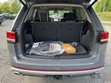 New 2025 Volkswagen Atlas Peak Edition SE image 4