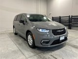 New 2025 Chrysler Pacifica Select image 4