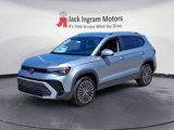 New 2025 Volkswagen Taos SE image 1