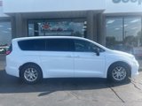 New 2026 Chrysler Pacifica Select image 2