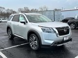New 2025 Nissan Pathfinder Platinum image 3